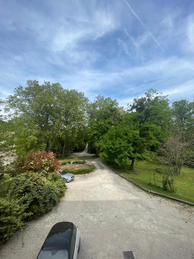 Le Chateau Emile Loubet - Appartement Entier La Bégude-de-Mazenc Kültér fotó